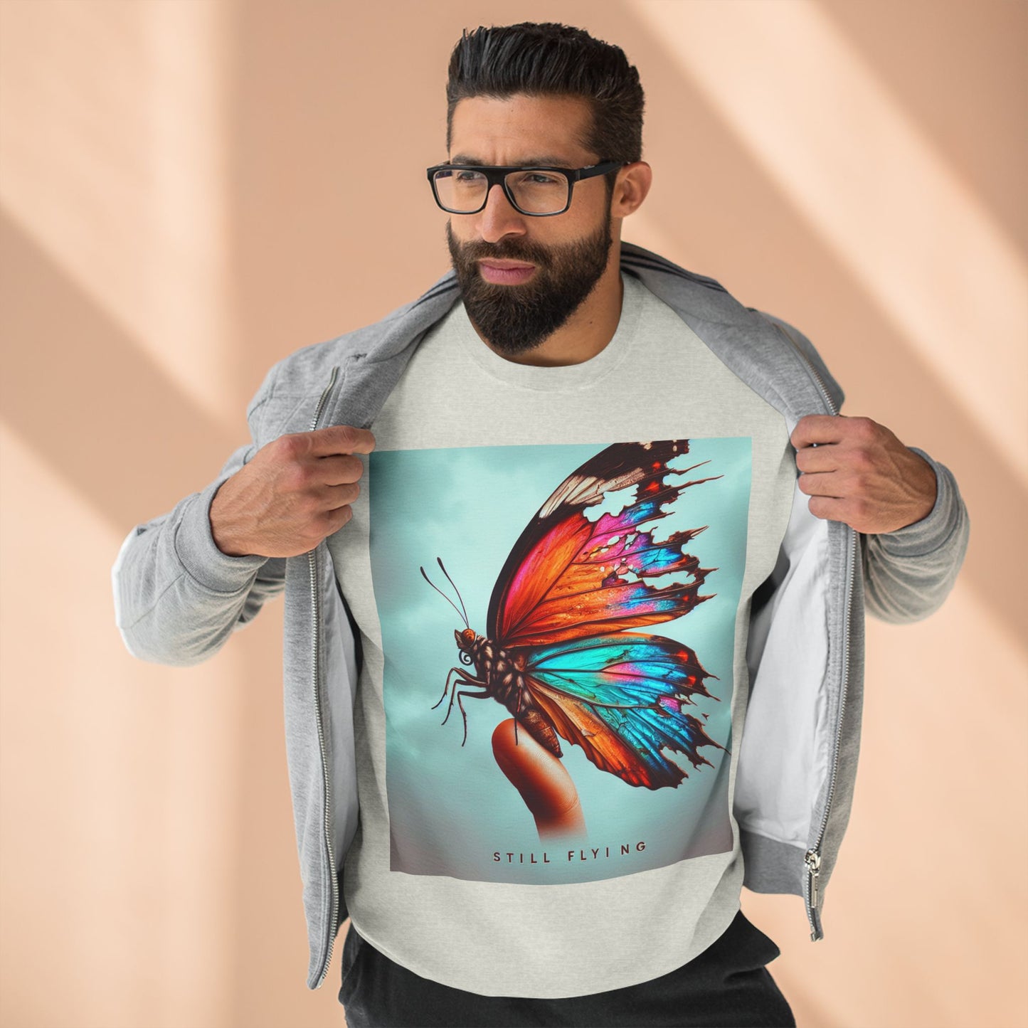 Still Flying Butterfly Unisex Crewneck-trui - inspirerende kuns vir natuurliefhebbers