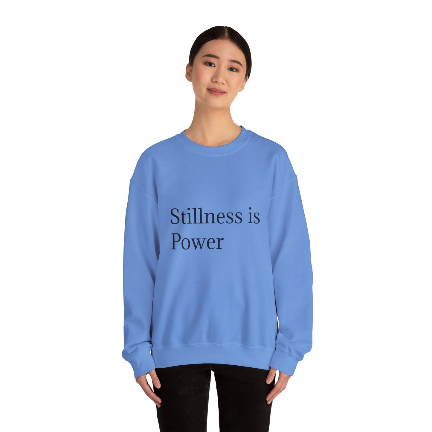 Stillness သည် Power Unisex Heavy Blend™ Crewneck Sweatshirt ဖြစ်သည်။